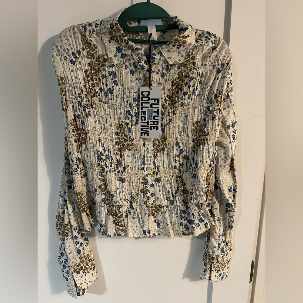NWT Future Collective Floral Blouse - Picture 3 of 6